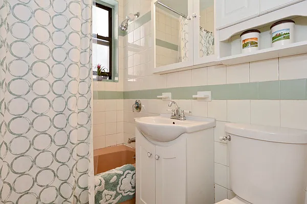 Sold by REMAX Distinguished Homes | media 4