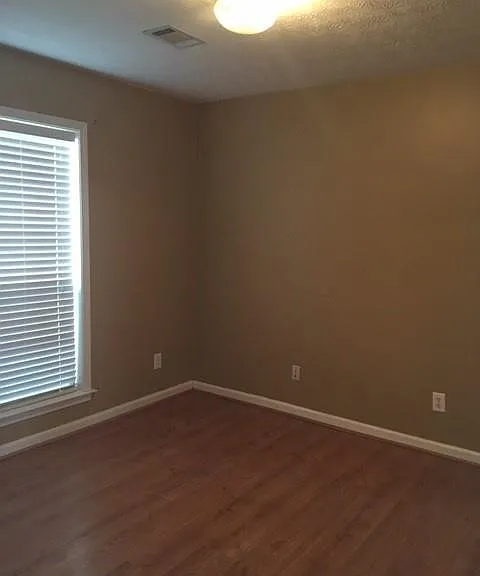 107 Glen Meadow Ct — Photo 4