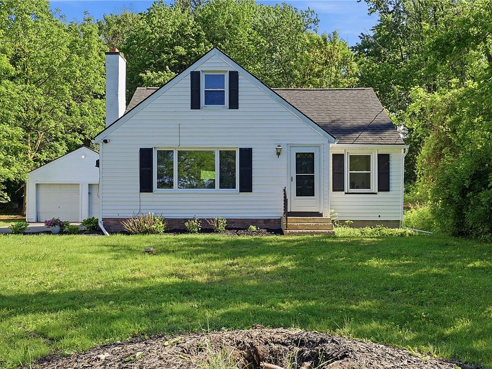 1st image of 563 Holmes Rd