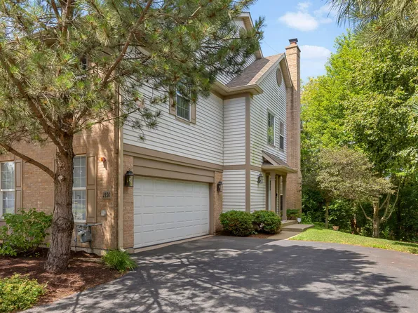 2156 Yale Cir, Hoffman Estates, IL 60192
