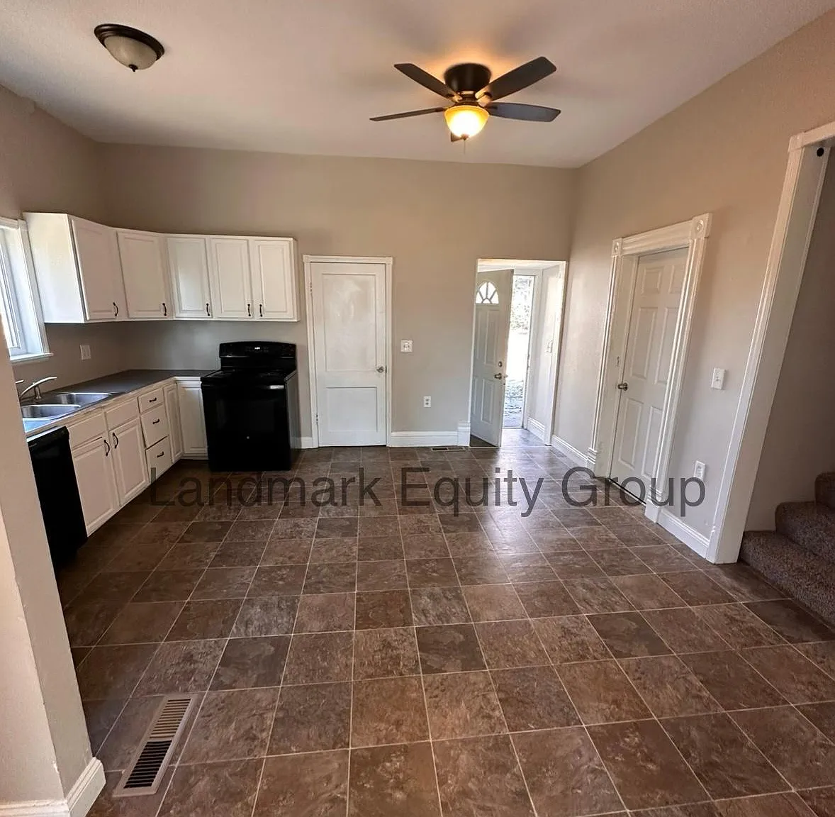 4 bed, 1196 sqft, $1,200 — Photo 2