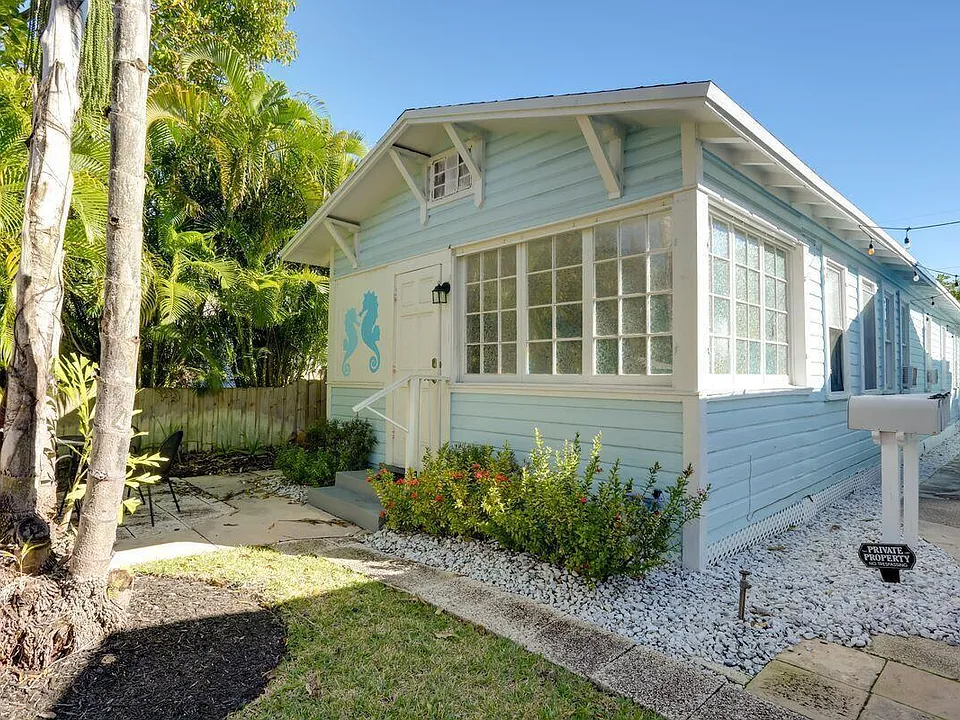 216 S M St #2