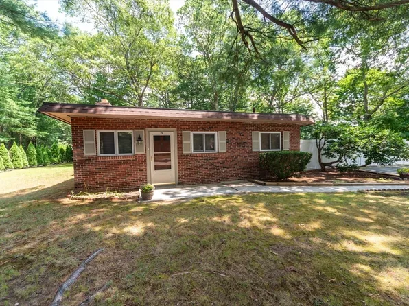 22 James Ave, Stoughton, MA 02072