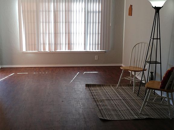 4th image of 1521 NE 45th St