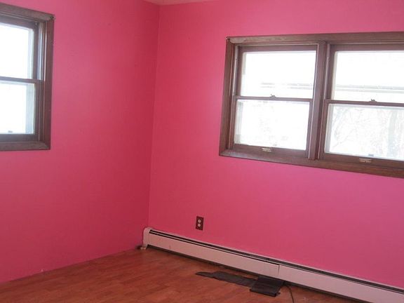 5th image of 588 Anita Ave