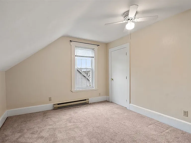 Upstairs bedroom 2