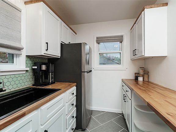5th image of 725 Cook Ave