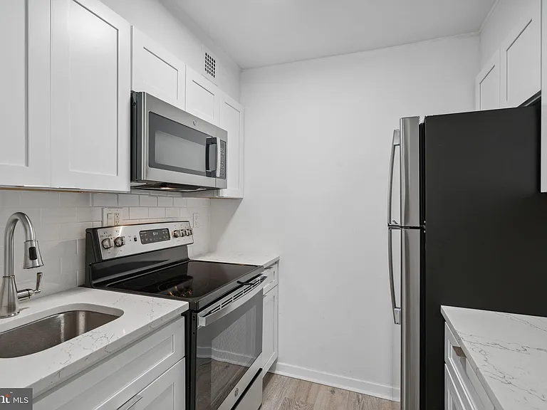 224 W Rittenhouse Sq #30-2602 — Photo 7