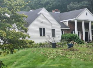 8 Spofford St, Georgetown, MA 01833