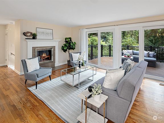3rd image of 16901 26th Avenue NE