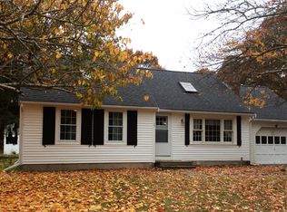 37 Bramble Bush Dr, Forestdale, MA 02644