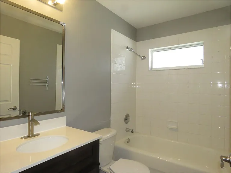 12605 Longcrest Dr — Photo 9