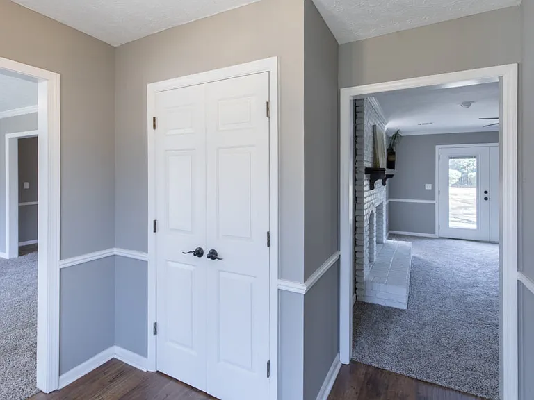 4328 Castlewood Ct — Photo 2