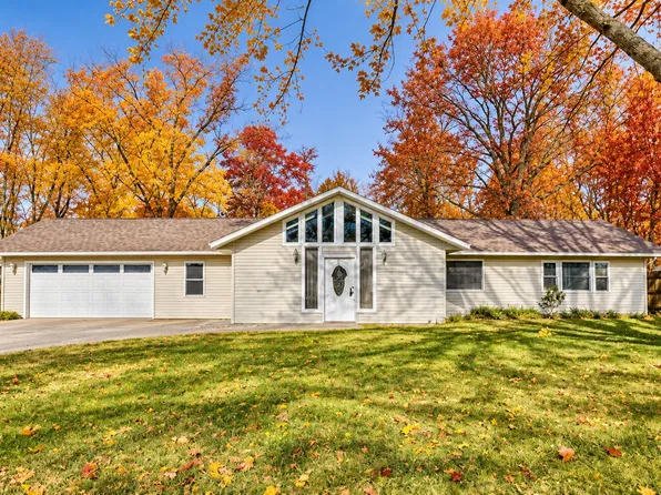 4328 Fikes Rd, Benton Harbor, MI 49022