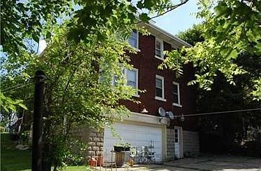 2nd image of 3011 Pioneer Ave