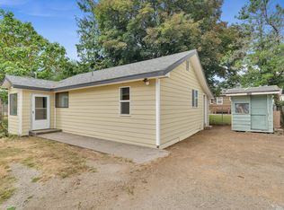 2206 10th St, Tillamook, OR 97141