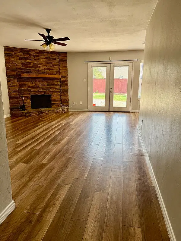3 bed, 2.0 bath, 1173 sqft, $1,895 — Photo 2