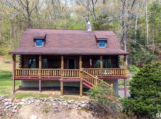 82 Freeman Rd, Oxford, CT 06478
