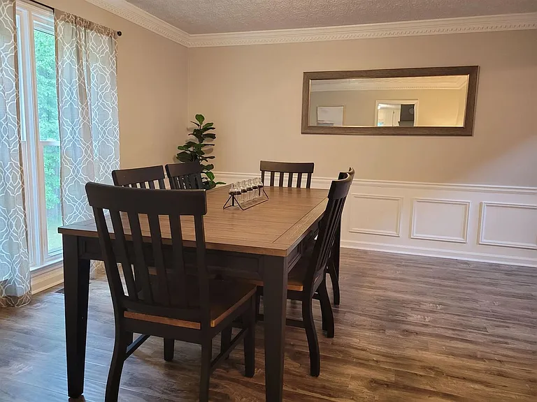 1356 Velvet Creek Gln SW — Photo 5