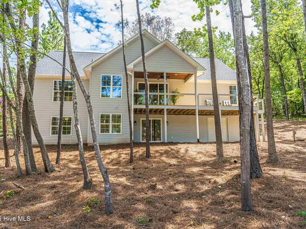 118 Berkshire Court, Seven Lakes, NC 27376