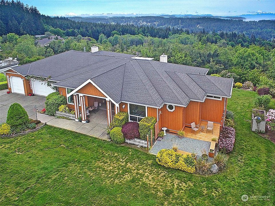 1st image of 139 Glacier Peak Drive