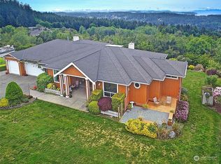 139 Glacier Peak Dr, Camano Island, WA 98282