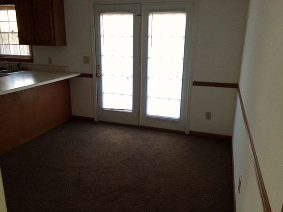 3rd image of 319A Saint Andrews Dr