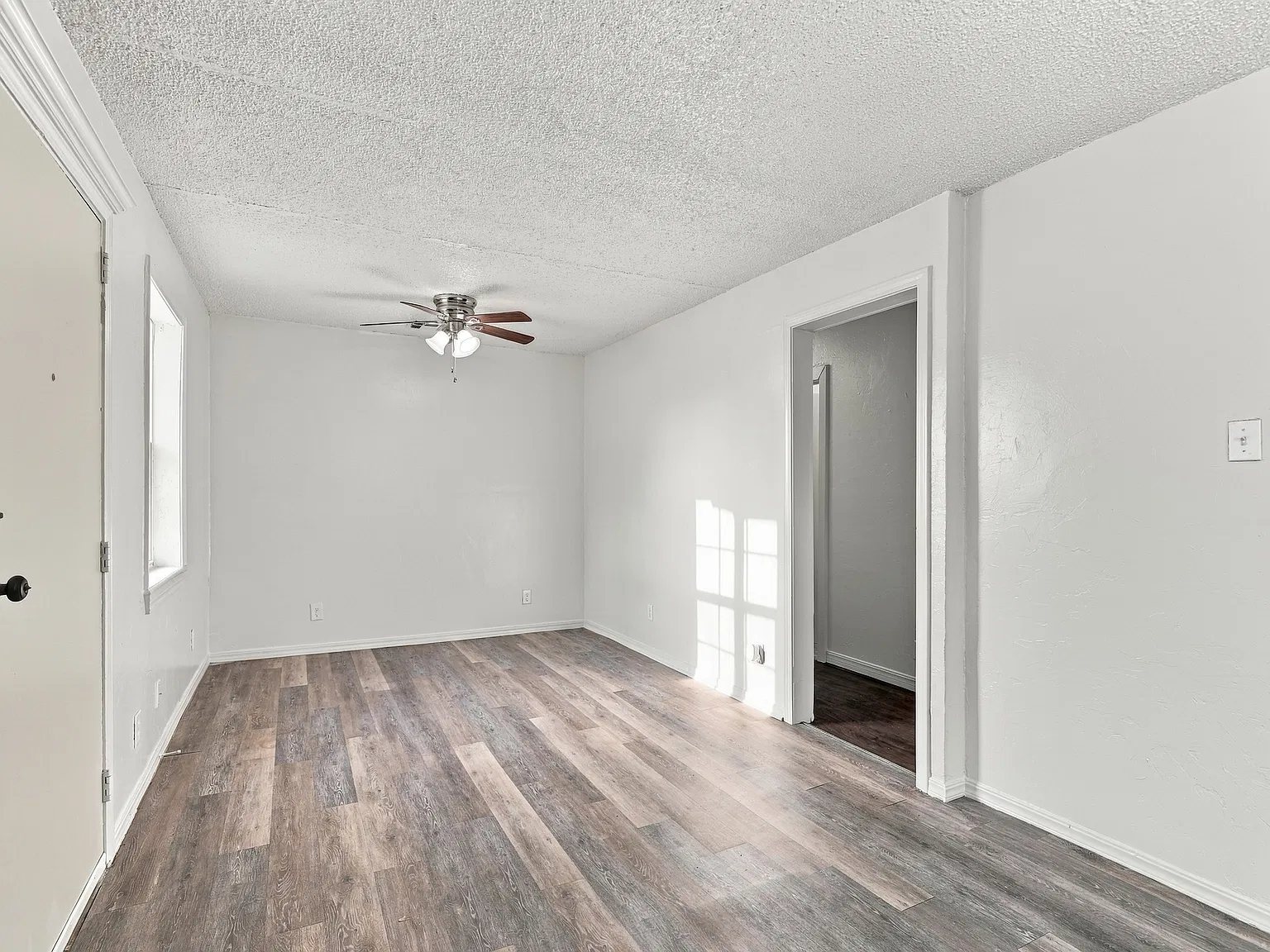 2 bed, 720 sqft, $1,095 — Photo 1