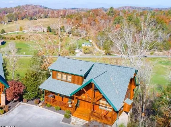 1912 Creek Overlook Way, Sevierville, TN 37862