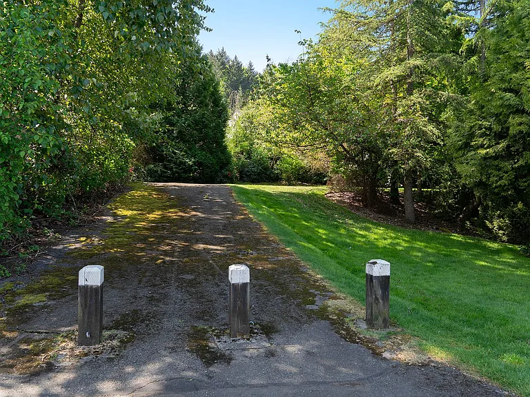 18501 SE Newport Way #J238 — Photo 36