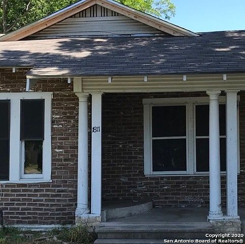 2nd image of 1811 W Summit Ave