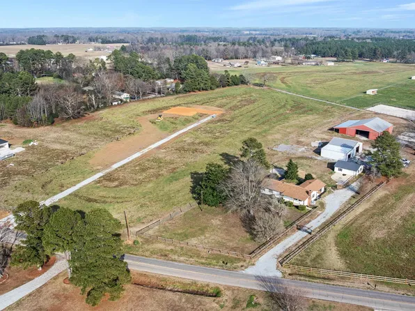 21528 Edgewood Rd, Athens, AL 35614