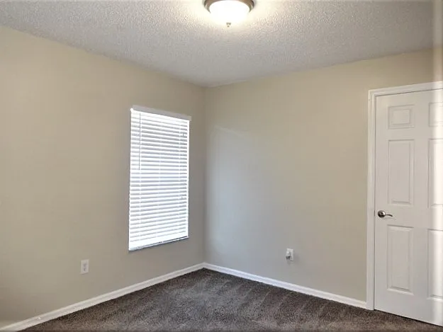 601 SW Curtis St — Photo 22