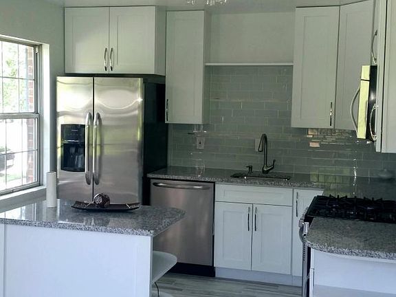 4th image of 3553 Cranmer Mews