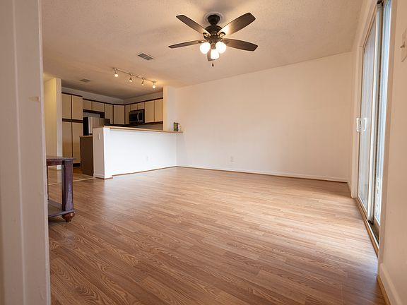 4th image of 1342 Hunters Rd APT H