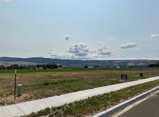 10701 Greg Ln, La Grande, OR 97850