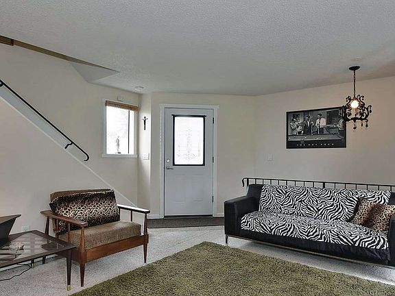 5th image of 9408 E Alki Ave