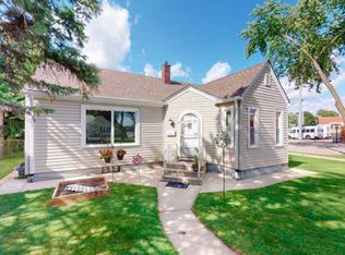 750 Schomer Ave, Aurora, IL 60505