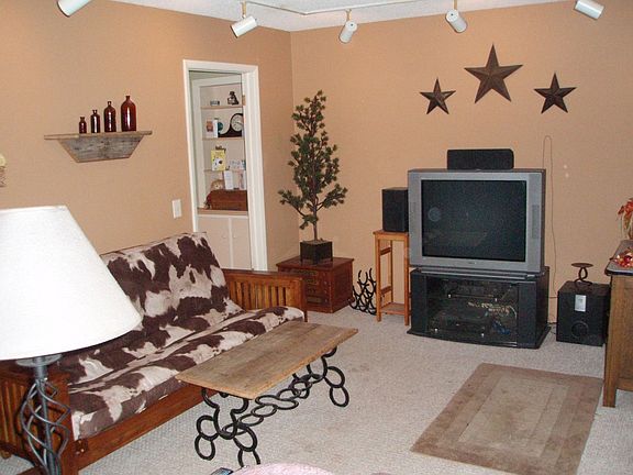 Media Room (Formal Dining)