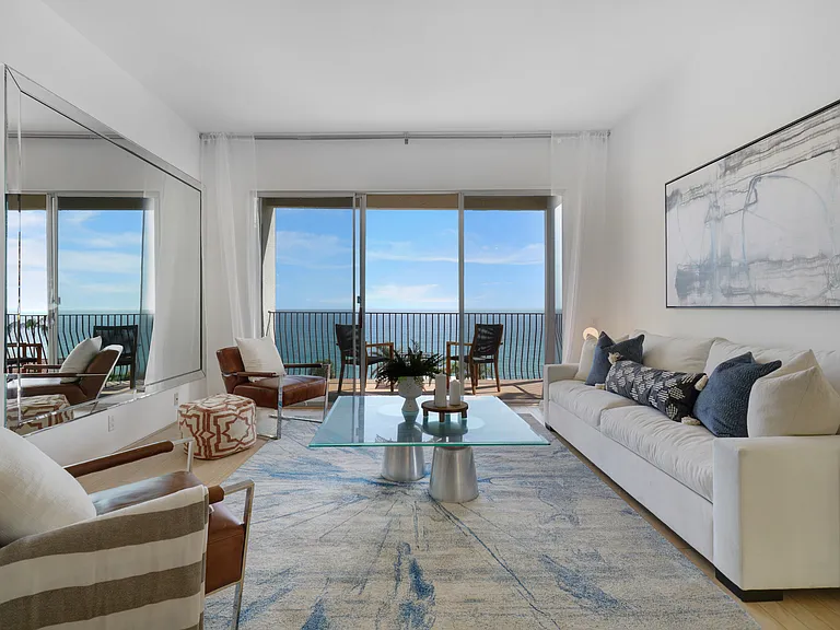 18111 Coastline Dr #2 — Photo 8