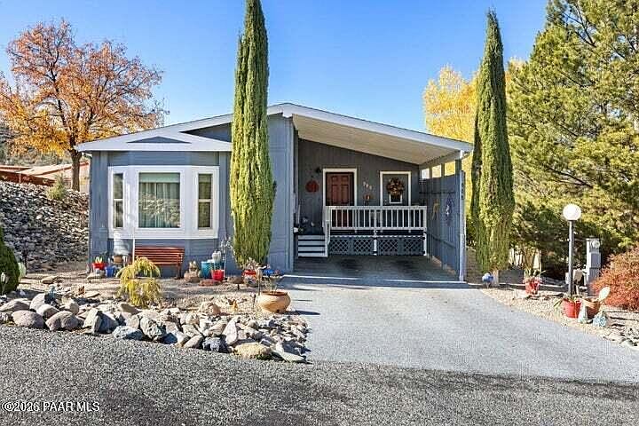 2nd image of 908 N Mountain Hollow Ct