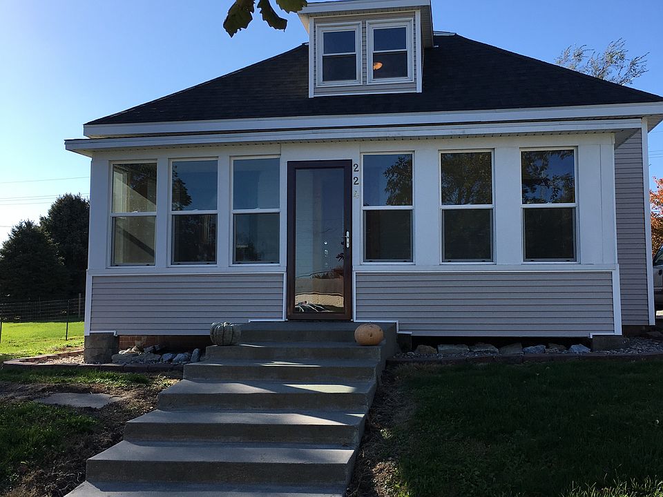 1st image of 224 S 4th St