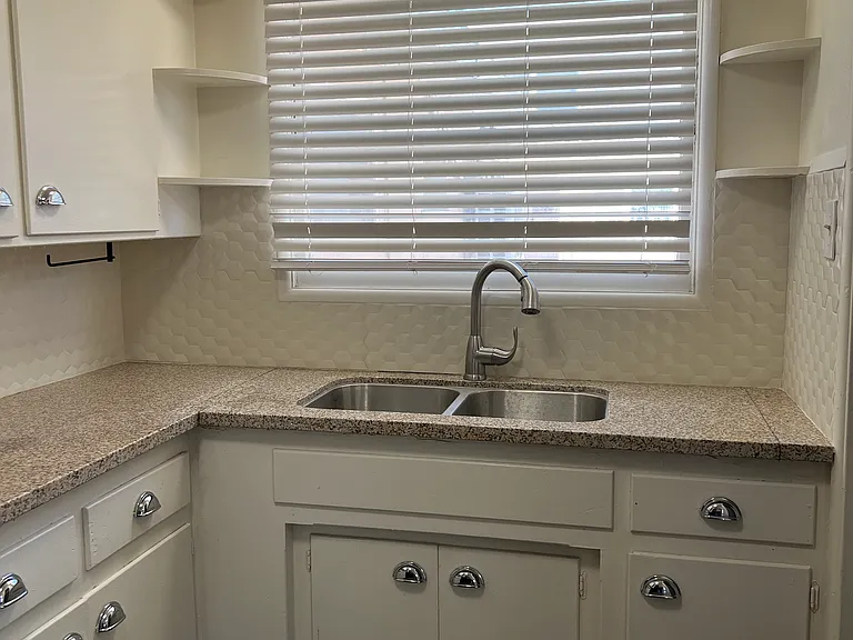 44325 Cedar Ave #D — Photo 4