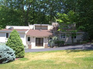 24 Mount Dr, Holmdel, NJ 07733