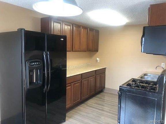 5th image of 1366 Independence Dr