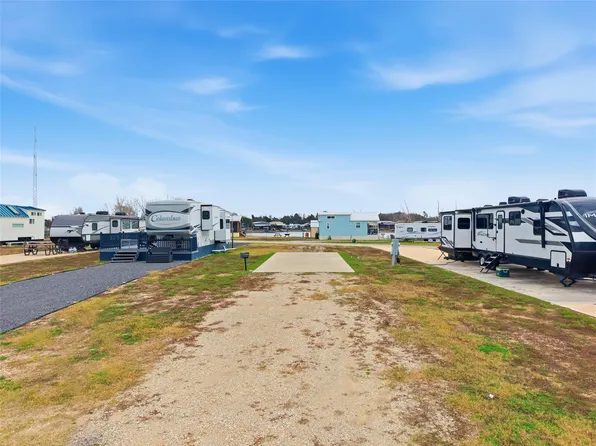 6384 Peninsula Rd, Kerens, TX 75144