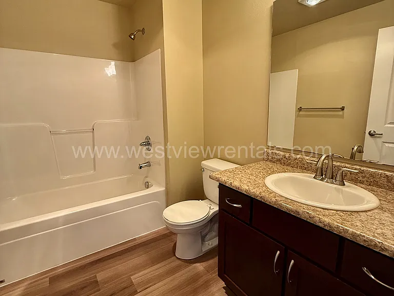 200 E Maple St — Photo 310