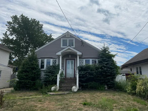 1072 Van Buren St, Baldwin, NY 11510