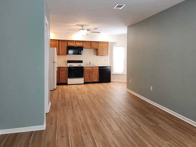 2 E Main St #2 — Photo 2