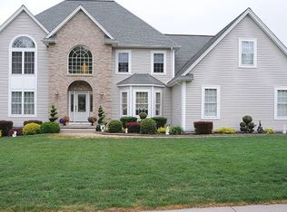 80 Pheasant Dr, Middletown, CT 06457